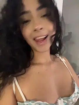 Snapshot of RosseMelody chatting on February 12, 2026, 3:17 am RosseMelody online show from February 12, 2026, 3:17 am