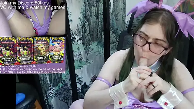 CritKitten online show from April 18, 2026, 12:57 am