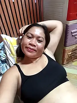 sexybitch 02 online show from November 12, 2025, 7:56 am