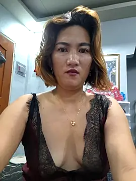 lustlushlady6 online show from November 9, 2025, 8:13 pm