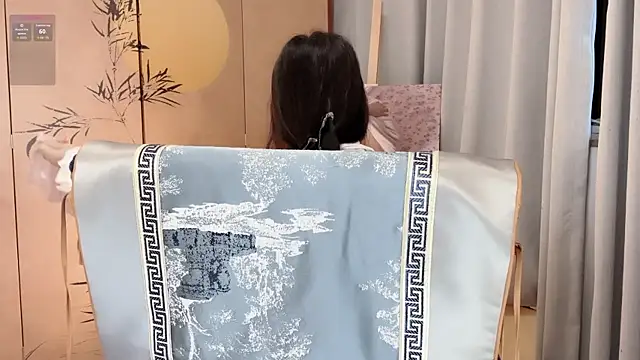 xinxin520-baby online show from October 16, 2025, 11:24 pm