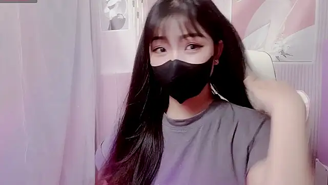 kemybaby online show from March 26, 2026, 8:29 pm