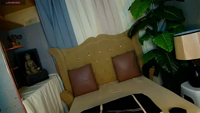 UrMassiveCockSabrinaOnTop online show from September 23, 2025, 6:26 pm