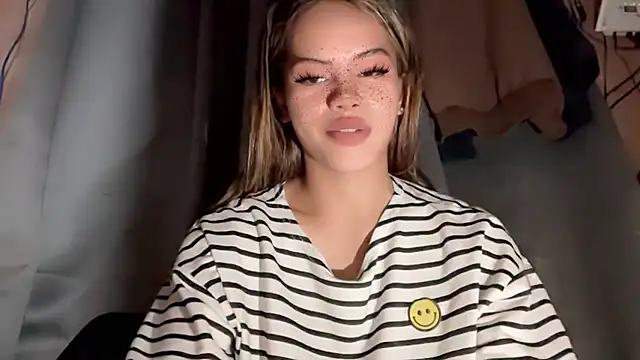 Snapshot of serpenthena_goddess chatting on November 8, 2025, 1:03 pm serpenthena goddess online show from November 8, 2025, 1:03 pm