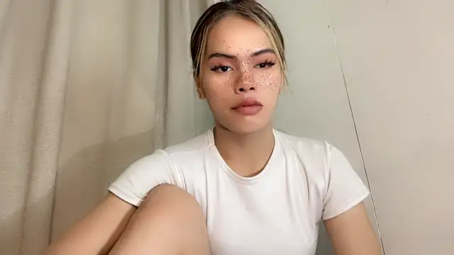 Snapshot of serpenthena_goddess chatting on November 5, 2025, 5:54 am serpenthena goddess online show from November 5, 2025, 5:54 am