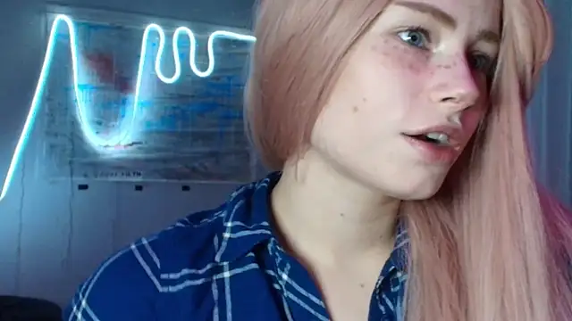 PieraMarch online show from September 24, 2025, 7:20 pm