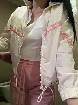 Meii-meyy online show from March 23, 2026, 5:24 pm