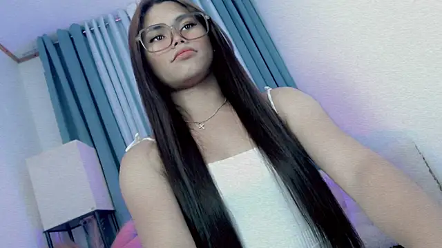 Snapshot of PrettyBlythes_TS chatting on February 25, 2026, 1:44 pm PrettyBlythes TS online show from February 25, 2026, 1:44 pm