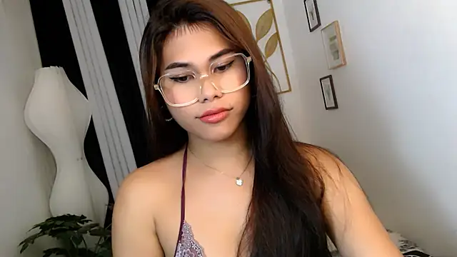 Snapshot of PrettyBlythes_TS chatting on June 14, 2026, 12:51 am PrettyBlythes TS online show from June 14, 2026, 12:51 am