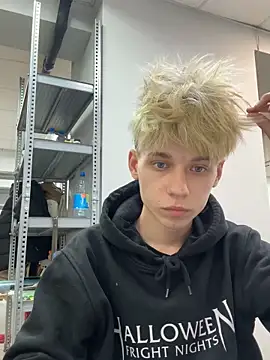 Snapshot of gornits chatting on October 12, 2025, 6:48 am gornits online show from October 12, 2025, 6:48 am