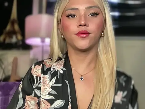 Snapshot of calimonroe chatting on September 26, 2025, 11:00 pm calimonroe online show from September 26, 2025, 11:00 pm