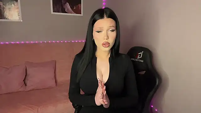 Snapshot of mistress_of_hearts chatting on September 28, 2025, 4:58 pm mistress of hearts online show from September 28, 2025, 4:58 pm