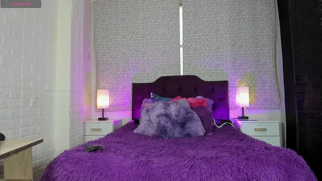 Zamara Kleii online show from October 12, 2025, 10:11 pm