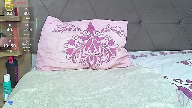 true2 couple online show from February 11, 2026, 10:04 am