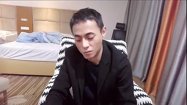 Tsia-Die online show from November 12, 2025, 7:29 pm