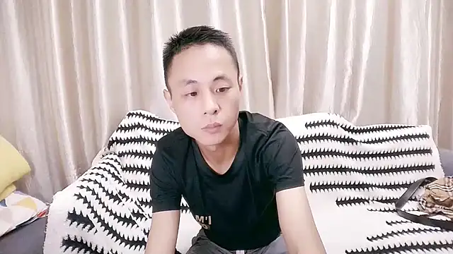 Tsia-Die online show from October 1, 2025, 5:28 pm