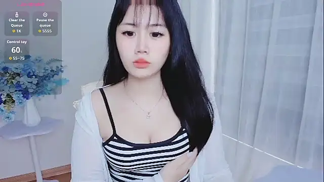 -Rose-Lucky- online show from October 13, 2025, 1:18 am