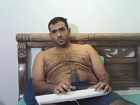 morenocabro10 online show from September 17, 2025, 9:39 pm