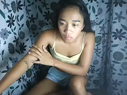 Virgen christine01 online show from April 2, 2026, 10:49 pm