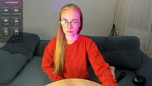 MewStella online show from September 14, 2025, 9:26 pm