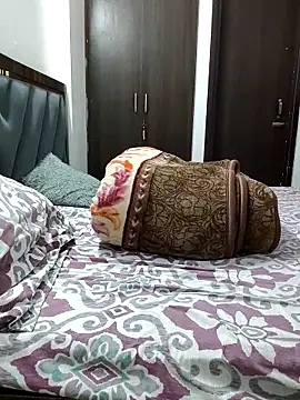 sweetpj online show from October 23, 2025, 5:11 pm