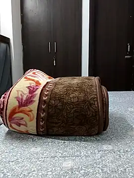 sweetpj online show from October 9, 2025, 5:13 pm