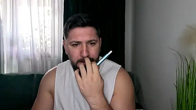 Snapshot of Gold_Alpha_Boy chatting on April 18, 2026, 7:44 am Gold Alpha Boy online show from April 18, 2026, 7:44 am