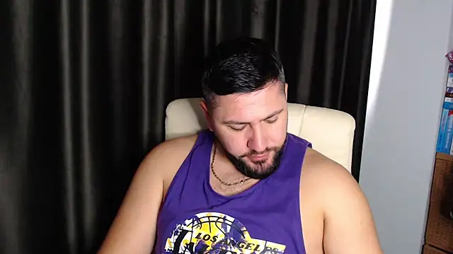 Gold Alpha Boy online show from November 7, 2025, 8:41 am