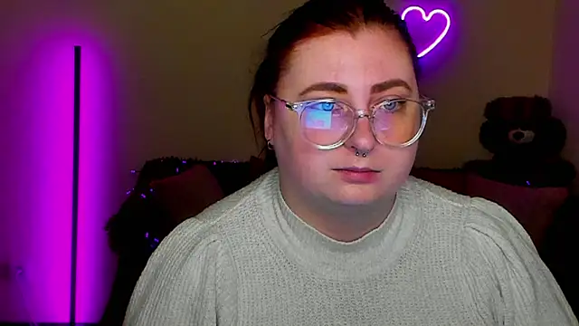 Snapshot of Alicia_love00 chatting on April 23, 2026, 11:27 am Alicia love00 online show from April 23, 2026, 11:27 am