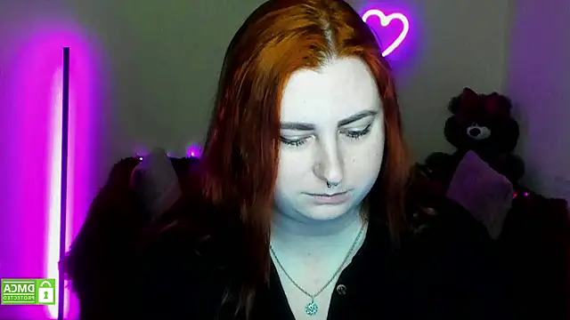 Alicia love00 online show from February 9, 2026, 12:25 pm