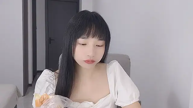 Lisa-3333 online show from September 12, 2025, 1:55 pm