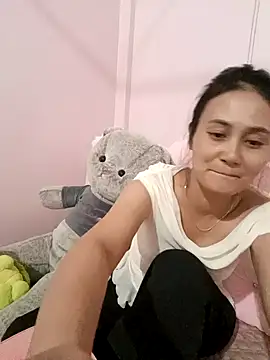 Jun-Mzzz online show from October 20, 2025, 6:04 am