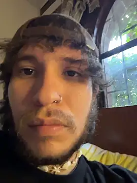 Snapshot of Luxx_14 chatting on September 17, 2025, 9:17 pm Luxx 14 online show from September 17, 2025, 9:17 pm