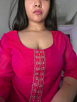 Snapshot of luv_johrrra chatting on June 9, 2026, 10:16 am luv johrrra online show from June 9, 2026, 10:16 am