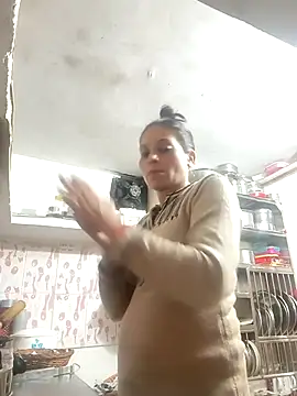 ISHANI-SINGH online show from February 4, 2026, 2:23 pm