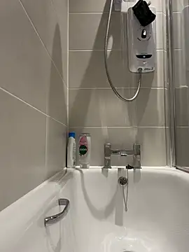 saki101 online show from January 18, 2026, 7:39 pm