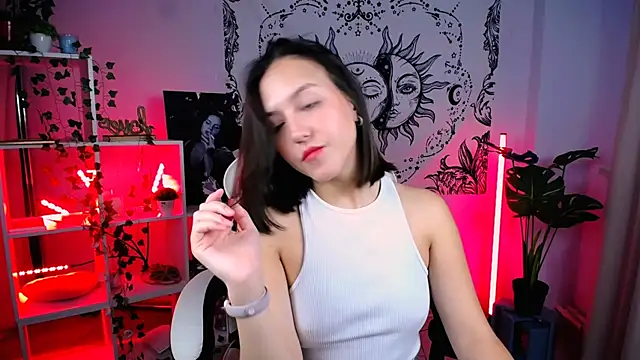 CindySparkl online show from September 10, 2025, 4:33 am