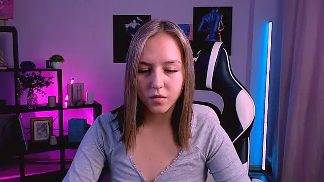 CindySparkl online show from February 4, 2026, 3:34 am