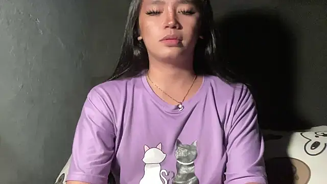 Claudia Johnson online show from September 23, 2025, 5:09 pm