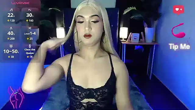 Snapshot of UrasianBIGcock696 chatting on September 17, 2025, 8:44 pm UrasianBIGcock696 online show from September 17, 2025, 8:44 pm