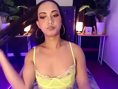 Snapshot of UrasianBIGcock696 chatting on September 11, 2025, 10:37 am UrasianBIGcock696 online show from September 11, 2025, 10:37 am