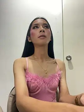 AlmiraFhaye online show from September 10, 2025, 7:24 pm