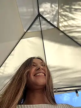 Natalia vidal online show from October 1, 2025, 1:26 pm