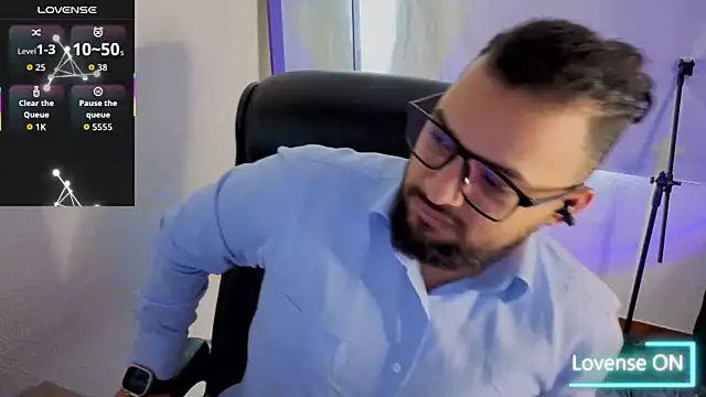 Snapshot of Ernesto-Rodriguez82 chatting on September 11, 2025, 3:56 pm Ernesto-Rodriguez82 online show from September 11, 2025, 3:56 pm