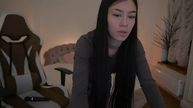 Snapshot of FataleNellie chatting on May 5, 2026, 9:07 pm FataleNellie online show from May 5, 2026, 9:07 pm