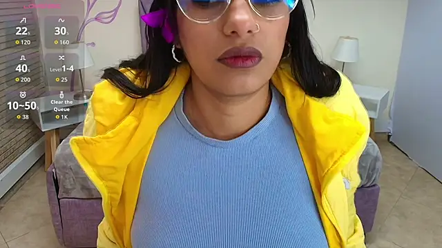 Lia Blake  online show from September 14, 2025, 12:05 pm