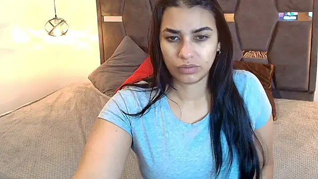 Lia Blake  online show from April 14, 2026, 12:10 pm