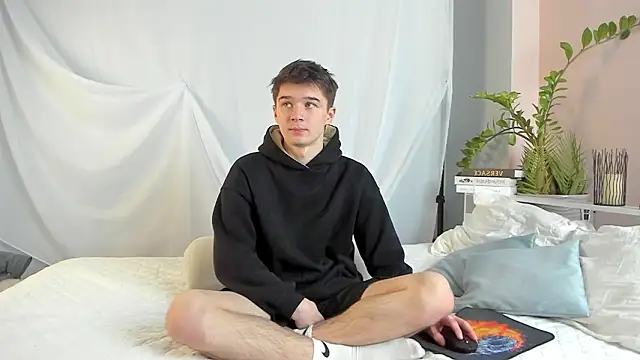 SherlockMax online show from February 18, 2026, 7:10 pm