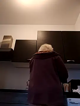 Snapshot of VikaKing chatting on October 11, 2025, 7:20 am VikaKing online show from October 11, 2025, 7:20 am