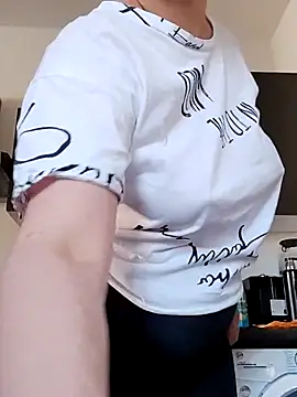 Snapshot of VikaKing chatting on October 30, 2025, 12:36 pm VikaKing online show from October 30, 2025, 12:36 pm